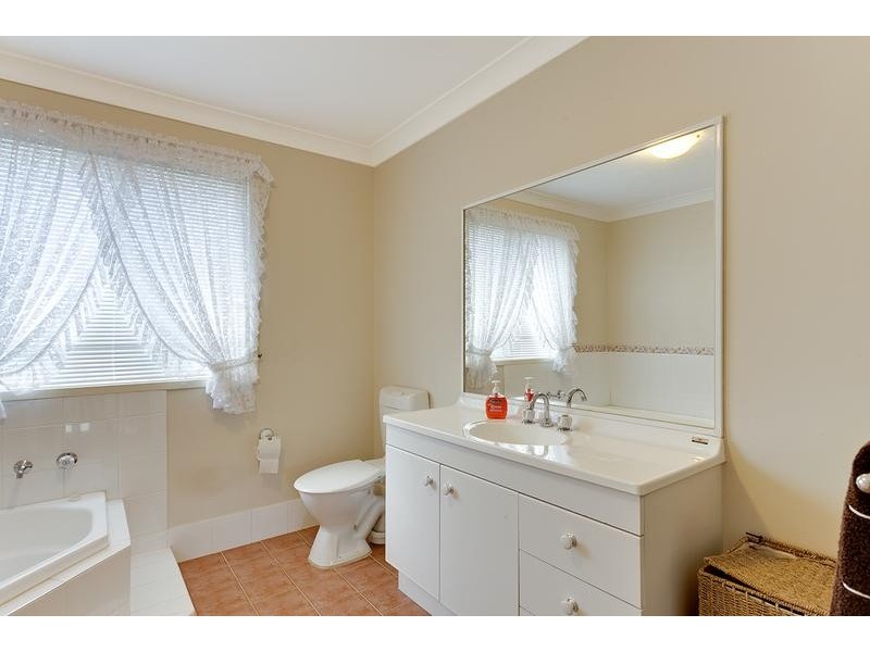 6 Merion Court, Glenmore Park NSW 2745