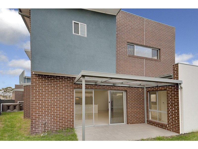 2/24 Foothills Terrace, Glenmore Park NSW 2745