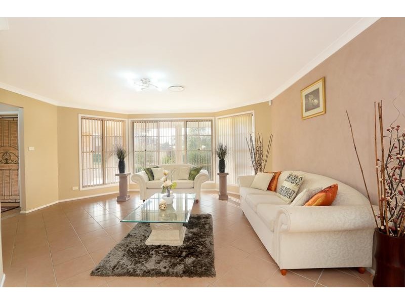 179 Ridgetop Drive, Glenmore Park NSW 2745