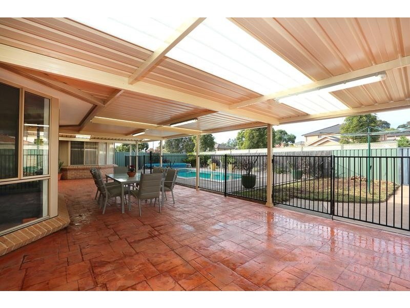 179 Ridgetop Drive, Glenmore Park NSW 2745