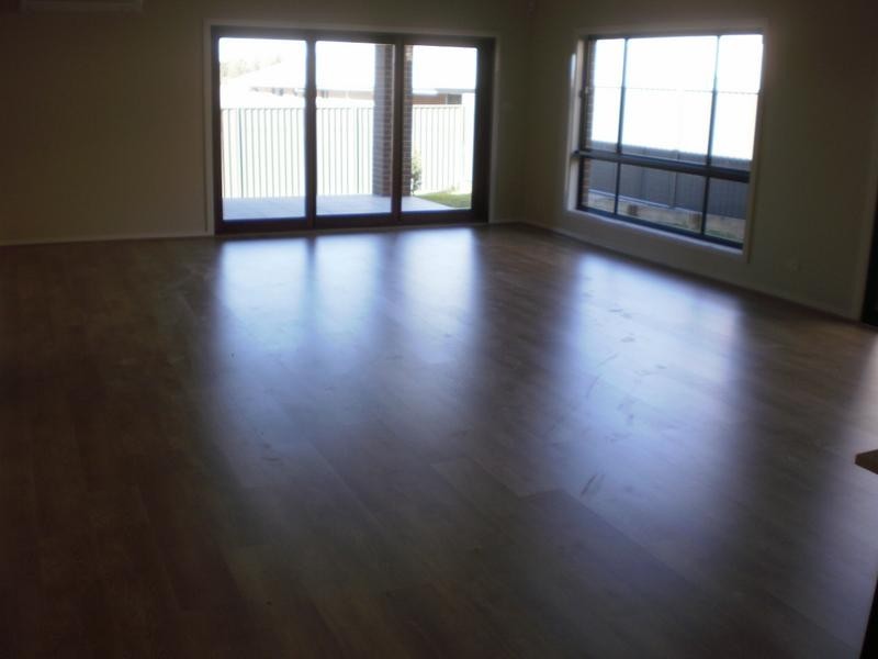 44 Binyang Avenue, Glenmore Park NSW 2745