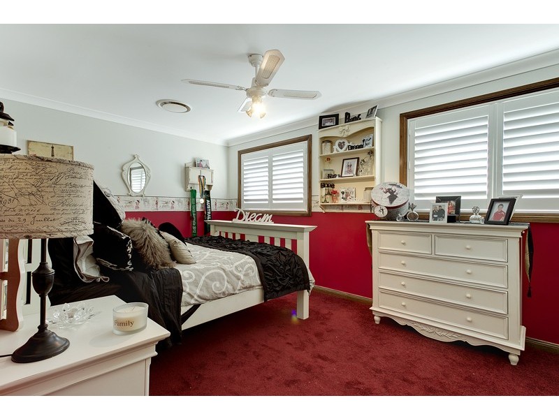 114 Glengarry Drive, Glenmore Park NSW 2745