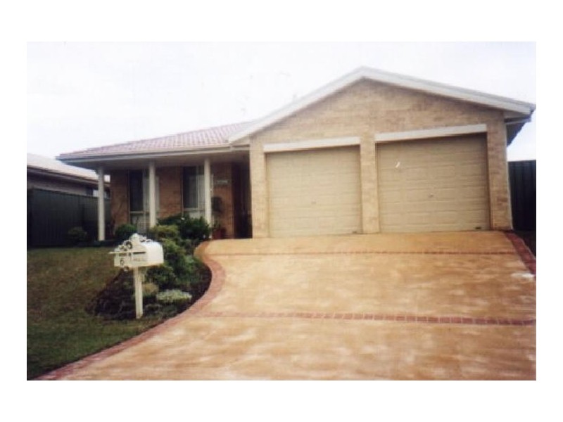 6 Condor Place, Glenmore Park NSW 2745