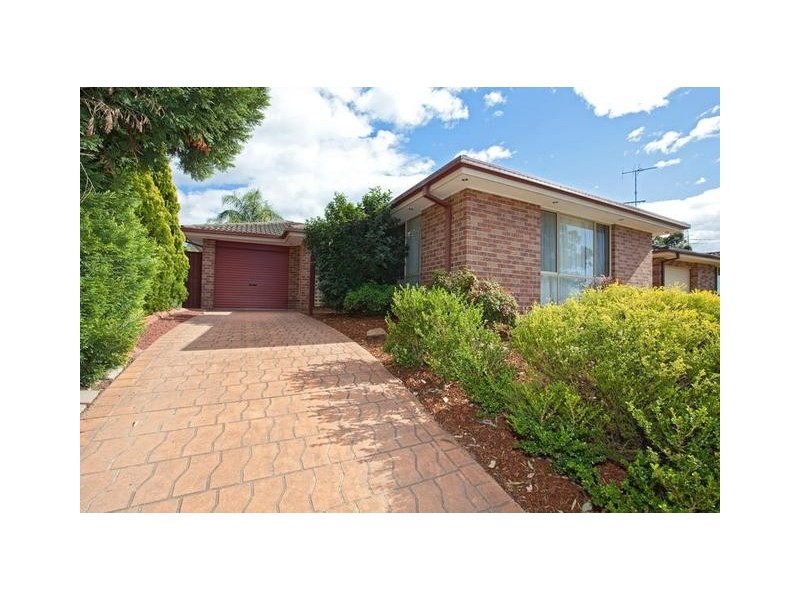 5 Sittella Place, Glenmore Park NSW 2745
