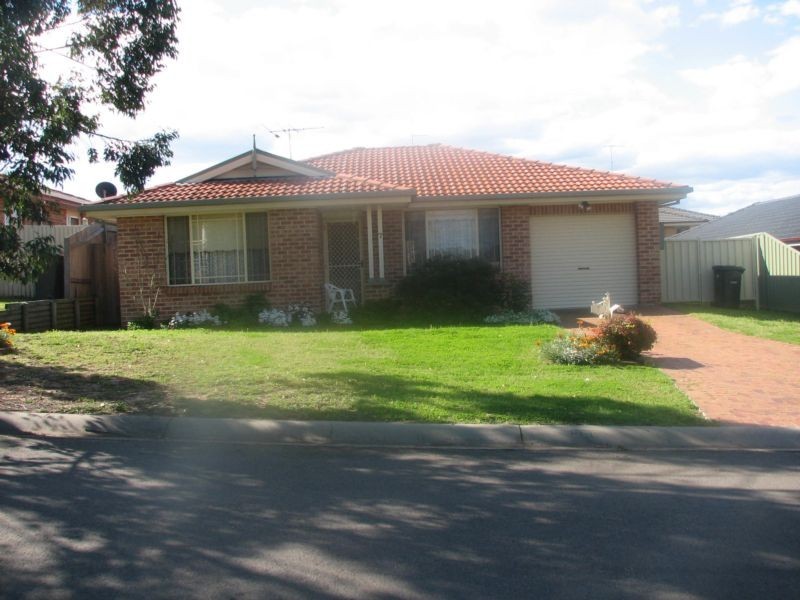 7 Bardo Street, Glenmore Park NSW 2745