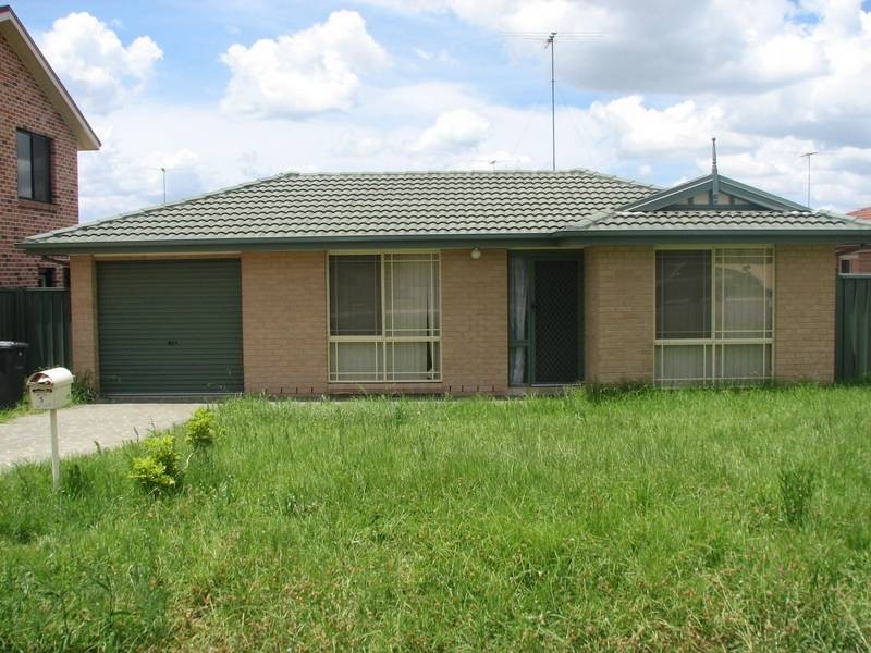 5 Burraga Close, Glenmore Park NSW 2745