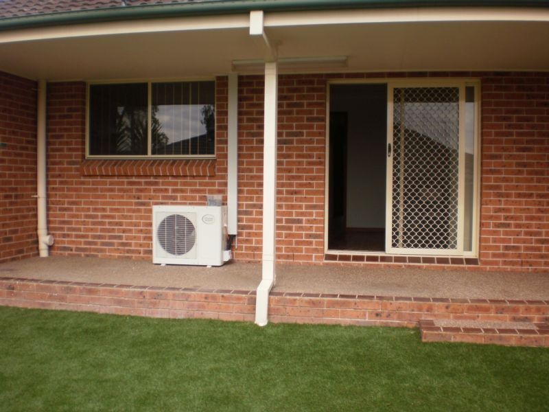 1/6 Tench Place, Glenmore Park NSW 2745