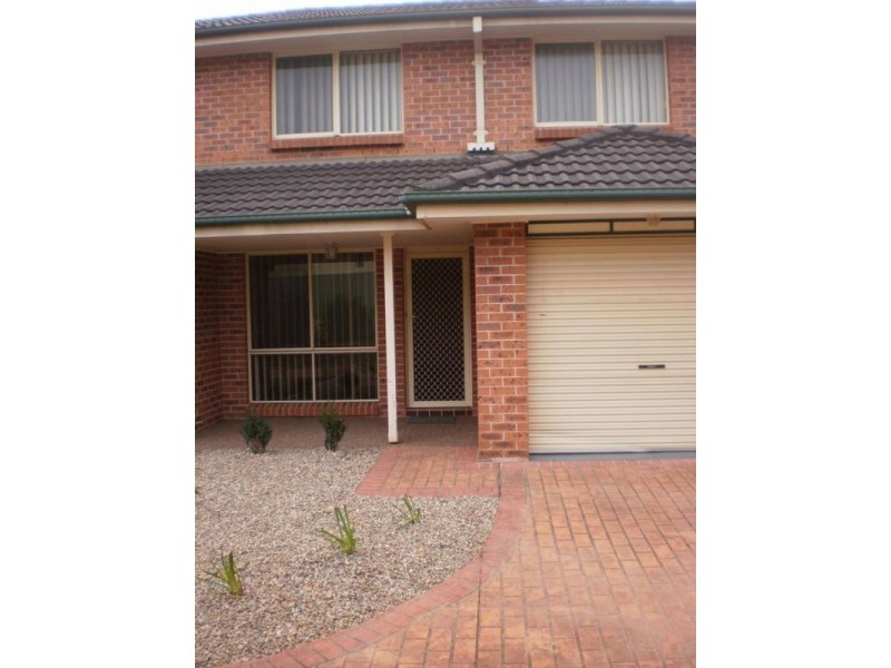 1/6 Tench Place, Glenmore Park NSW 2745