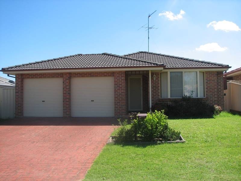 5 Kiber Drive, Glenmore Park NSW 2745