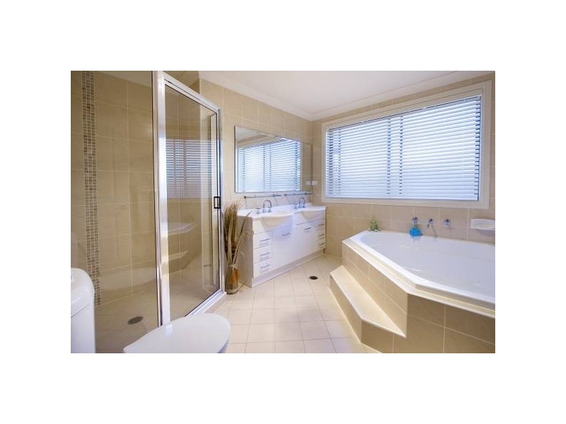 3 Parakeet Grove, Glenmore Park NSW 2745