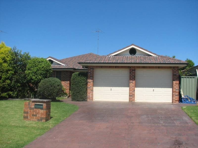 18 Kobina Ave, Glenmore Park NSW 2745