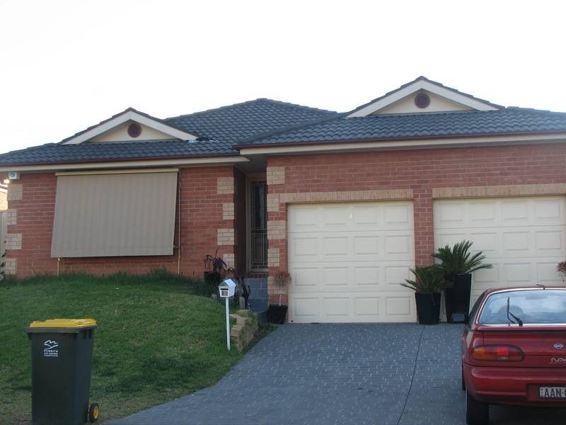 27 Tarrabundi Drive, Glenmore Park NSW 2745