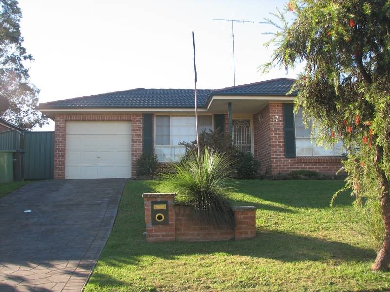 17 Gunara Terrace, Glenmore Park NSW 2745