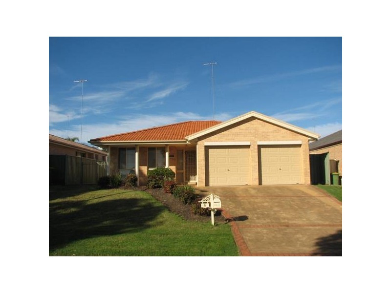 6 Condor Place, Glenmore Park NSW 2745
