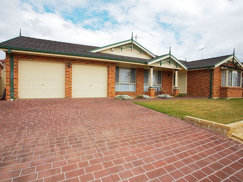 9 Flitcroft Place, Glenmore Park NSW 2745