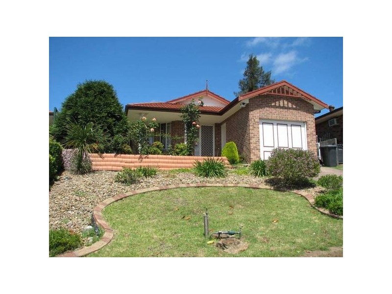 18 Kenneth Slessor Drive, Glenmore Park NSW 2745