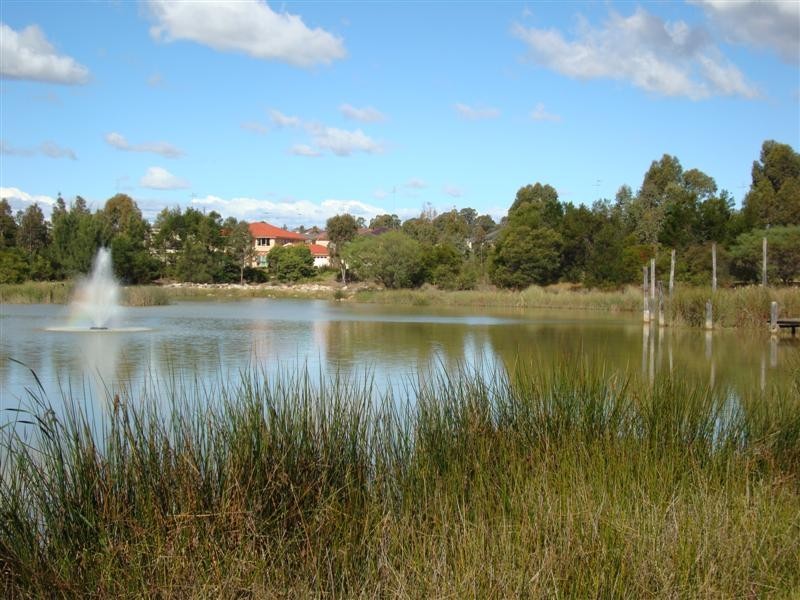 18 Harold Bentleys Way, Glenmore Park NSW 2745