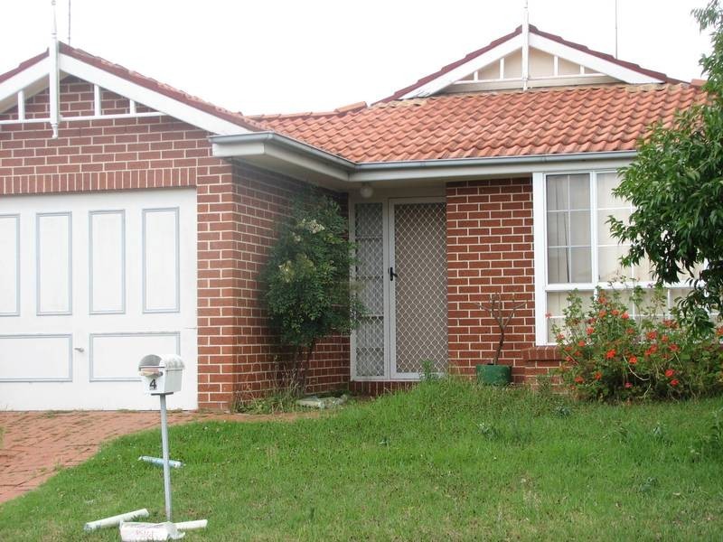 4 Jillak Close, Glenmore Park NSW 2745