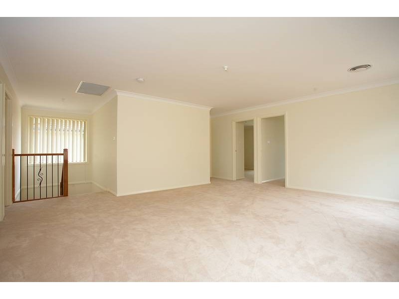 126 Ridgetop Drive, Glenmore Park NSW 2745