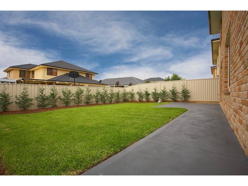 126 Ridgetop Drive, Glenmore Park NSW 2745