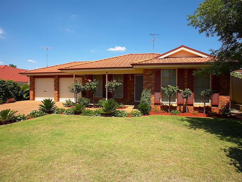 4 Bunda Place, Glenmore Park NSW 2745
