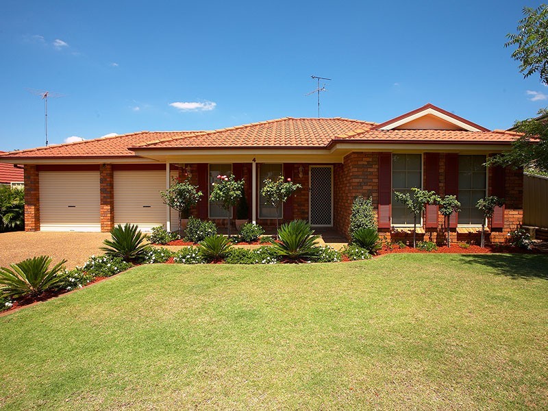 4 Bunda Place, Glenmore Park NSW 2745