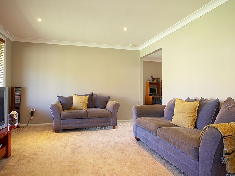 14 Bluebell Close, Glenmore Park NSW 2745