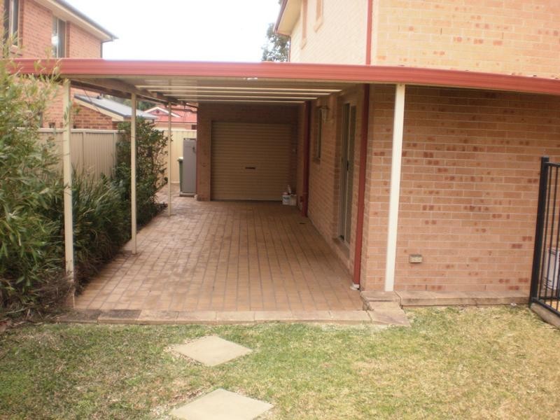 15 Kingsfield Avenue, Glenmore Park NSW 2745