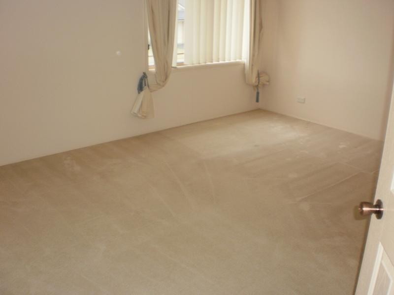 15 Kingsfield Avenue, Glenmore Park NSW 2745