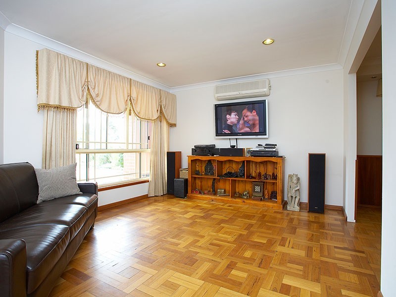 29 Dungara Crescent, Glenmore Park NSW 2745