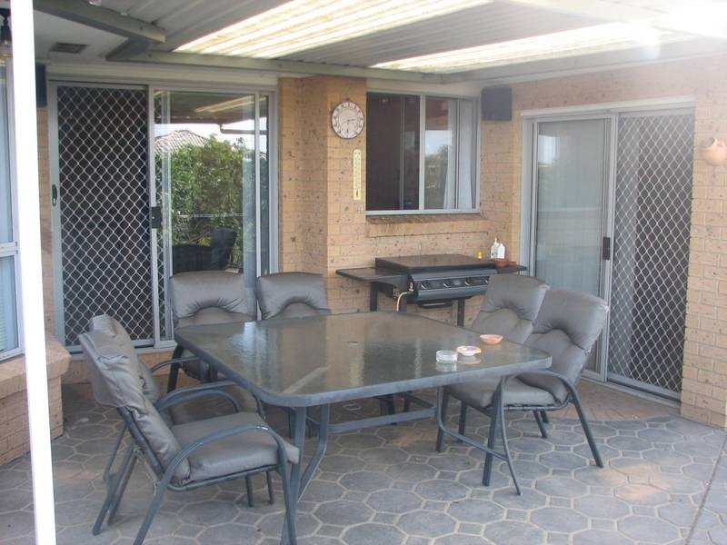 2 Bundeluk Crescent, Glenmore Park NSW 2745