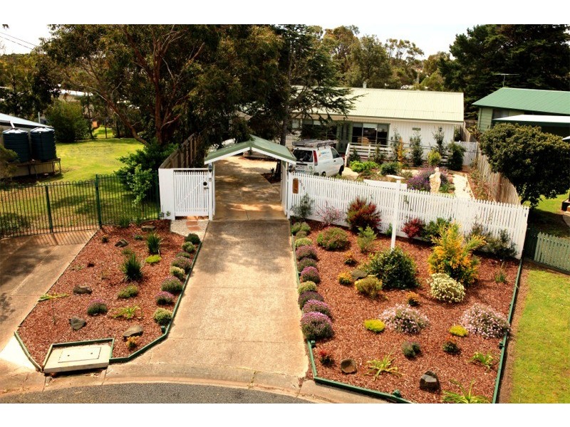 5 Hill Crt, Cowes VIC 3922