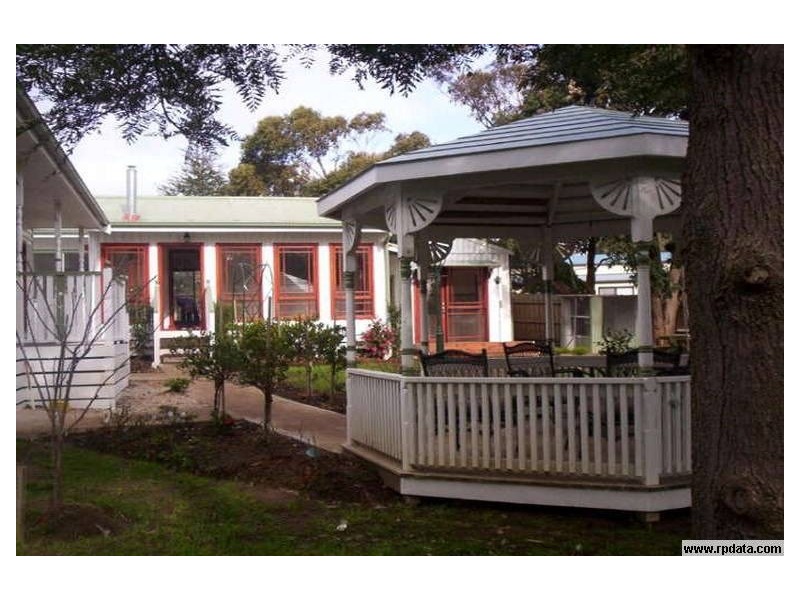5 Hill Crt, Cowes VIC 3922