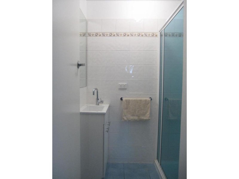 1/4 Highland Avenue, Cowes VIC 3922