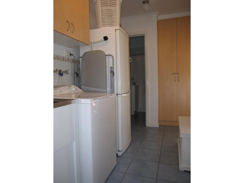 1/4 Highland Avenue, Cowes VIC 3922