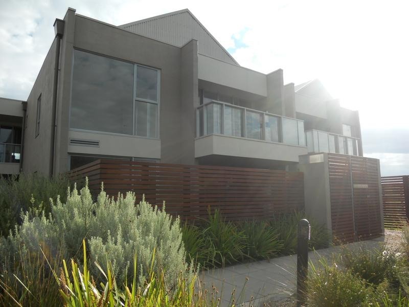 1/9 Shetland Heights Road, San Remo VIC 3925