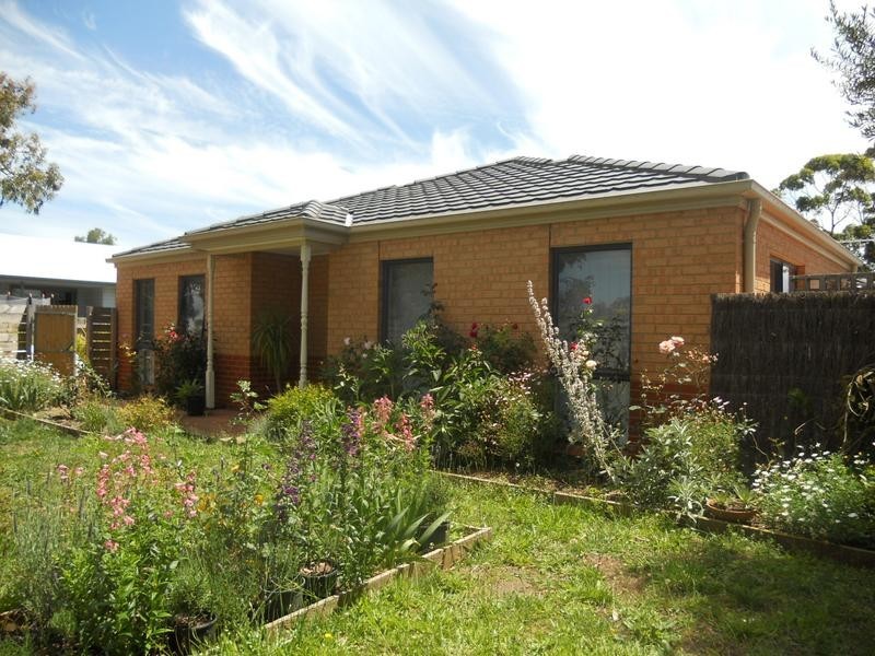 1/2 Grandview Grove, Cowes VIC 3922