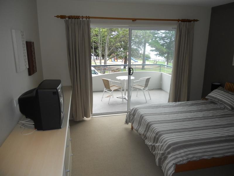 209/1 The Esplanade, Cowes VIC 3922