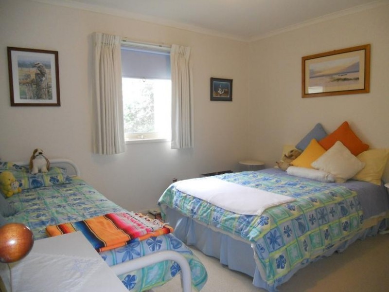 4 Hollydene Court, Cowes VIC 3922