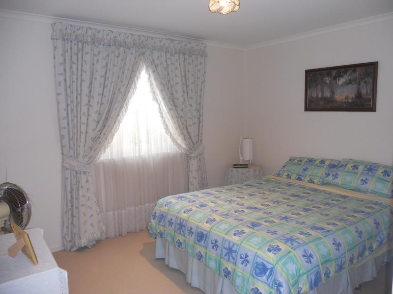 4 Hollydene Court, Cowes VIC 3922