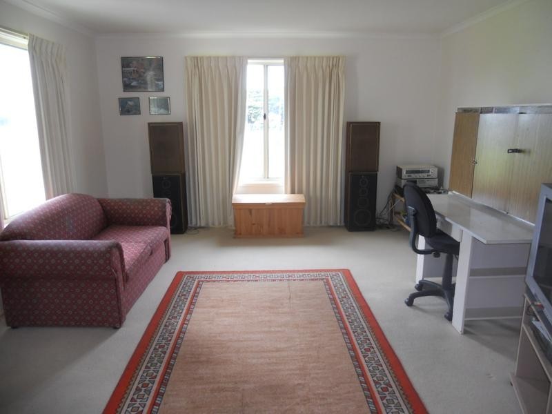 4 Hollydene Court, Cowes VIC 3922