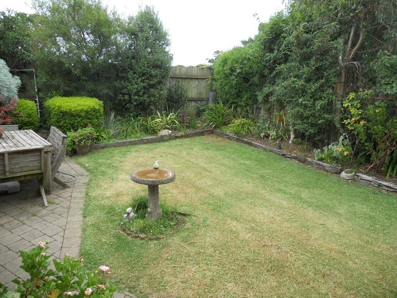4 Hollydene Court, Cowes VIC 3922
