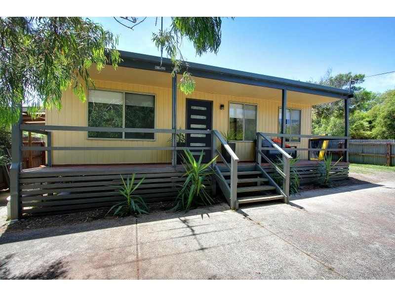 8 Manly Avenue, Cape Woolamai VIC 3925