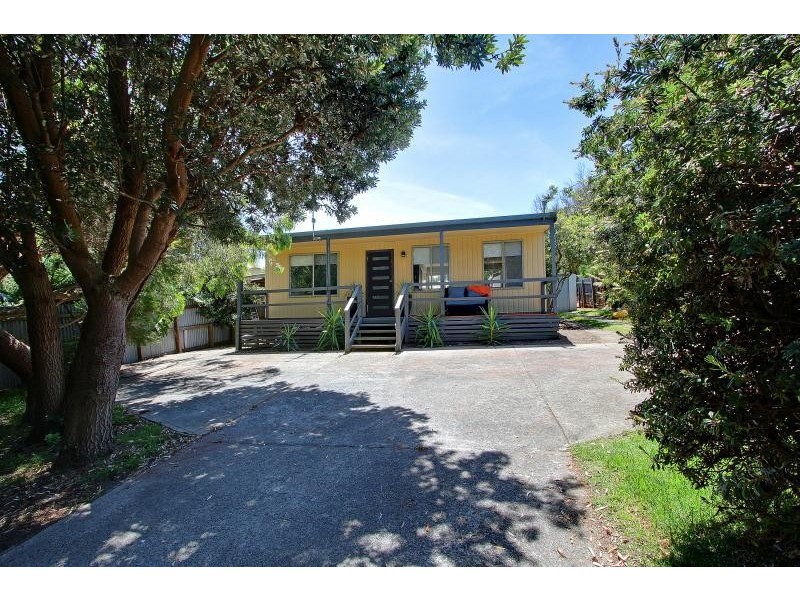 8 Manly Avenue, Cape Woolamai VIC 3925