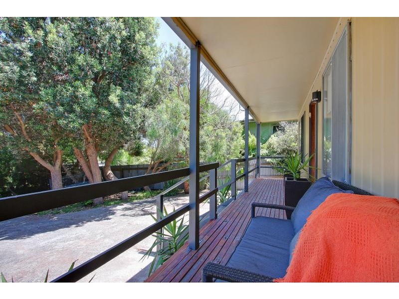 8 Manly Avenue, Cape Woolamai VIC 3925