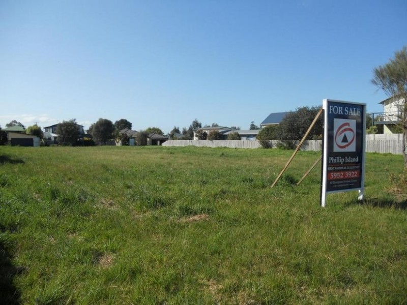 8 Meldrum Court, Cowes VIC 3922