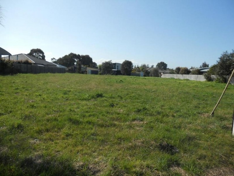 8 Meldrum Court, Cowes VIC 3922