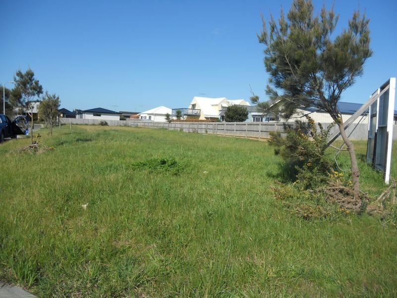 4 meldrum court, Cowes VIC 3922