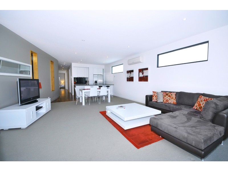 14/4 The Esplanade, Cowes VIC 3922