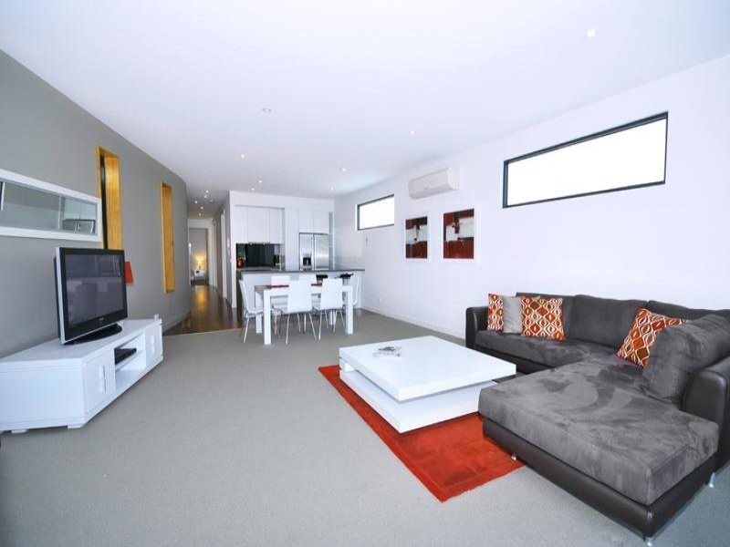 14/4 The Esplanade, Cowes VIC 3922